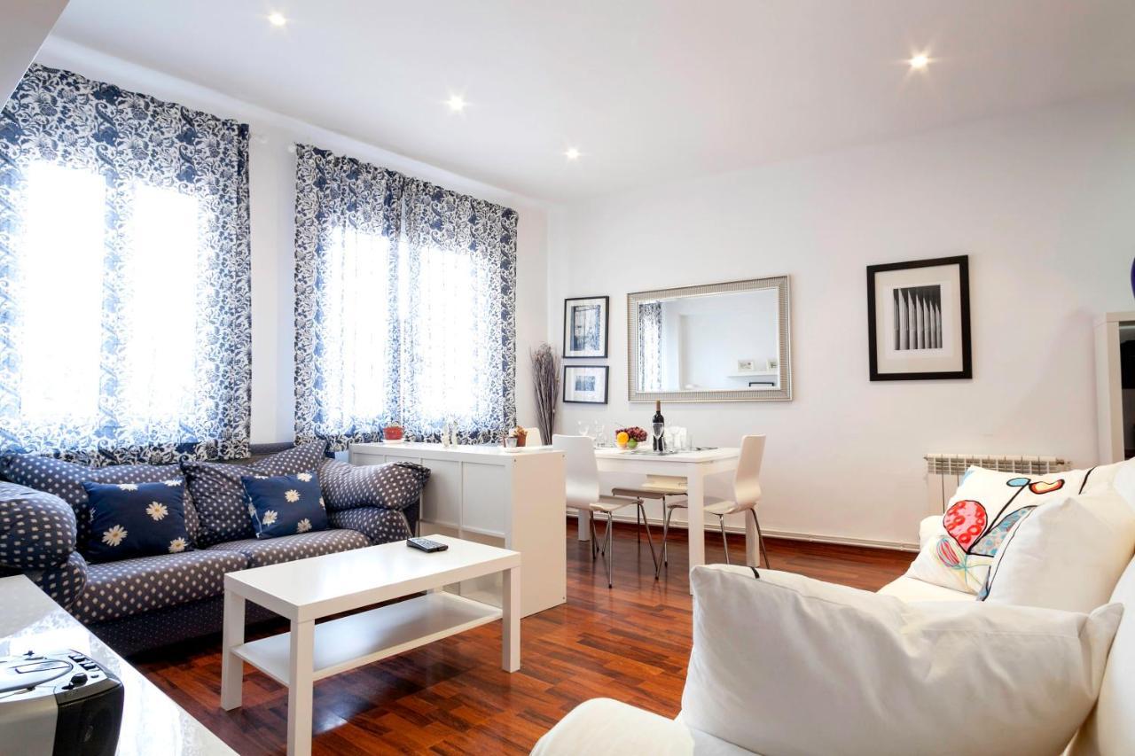 Barcelona Comtal Apartments Eksteriør billede