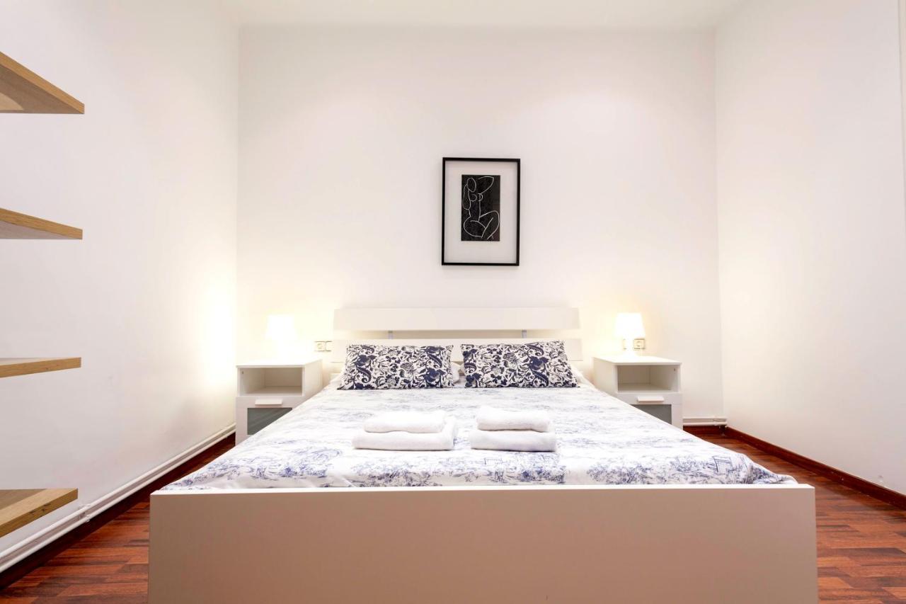Barcelona Comtal Apartments Eksteriør billede