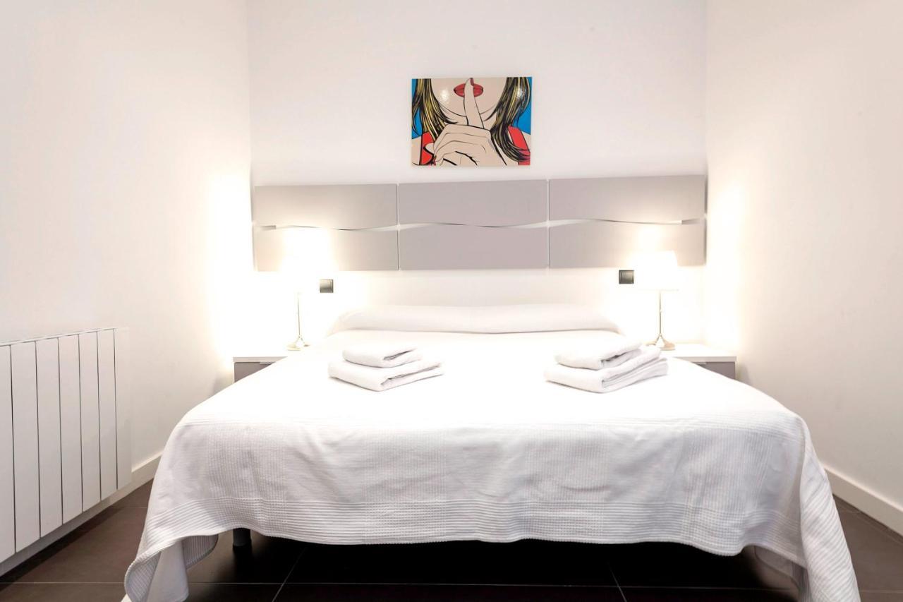 Barcelona Comtal Apartments Eksteriør billede