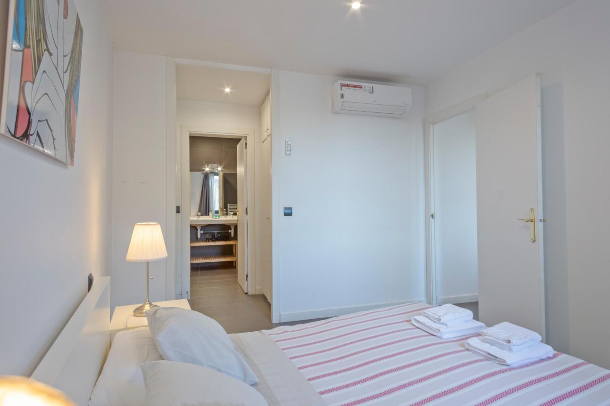 Barcelona Comtal Apartments Eksteriør billede